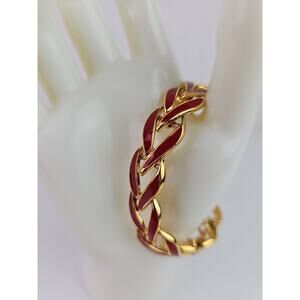 Napier Bracelet Red Enamel Gold Tone Chain Links Fold Over Clasp Retro Vtg 6.5"